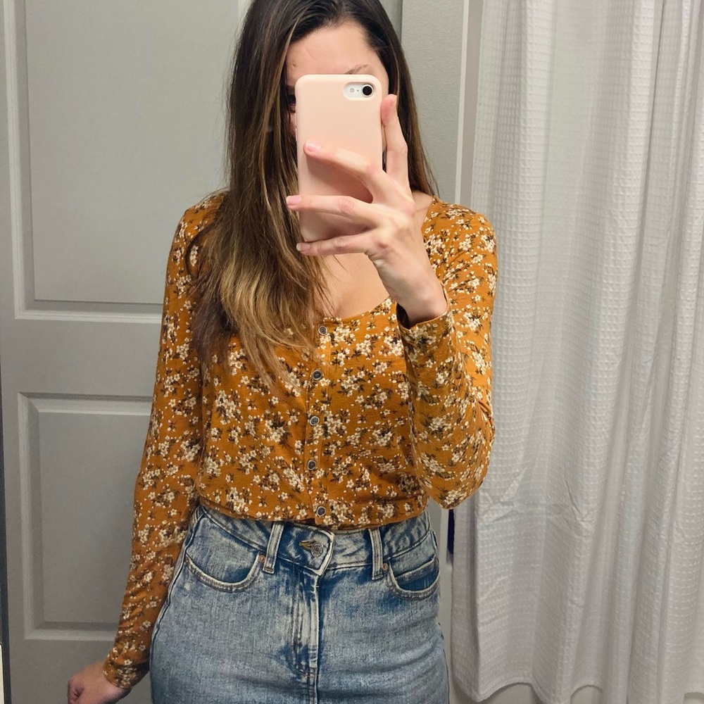 Soft & Sexy American Eagle Floral Long Sleeve Top